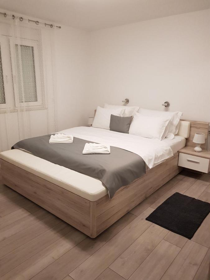 Luxury App Anna Apartment